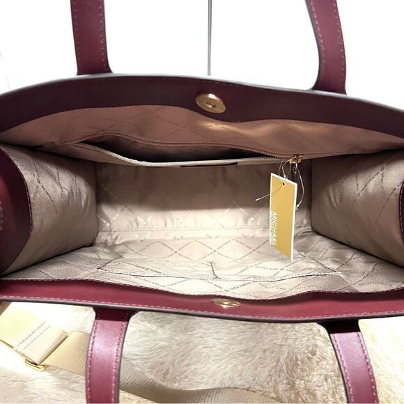 🔥🎁NWT! Michael Kors KENLY Large Travel Tote Handbag Merlot Msrp: $498.00 - Picture 5 of 7